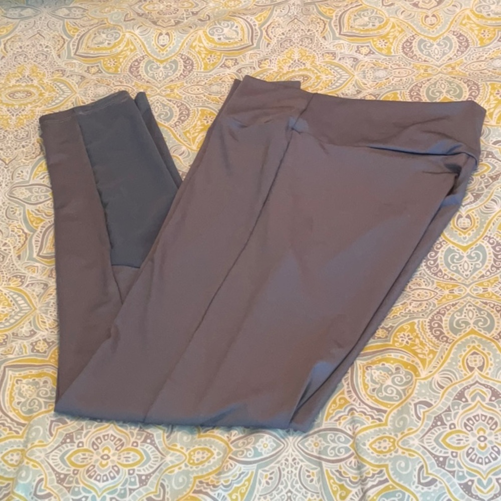 Series 8 Fitness Size L Gray Leggings